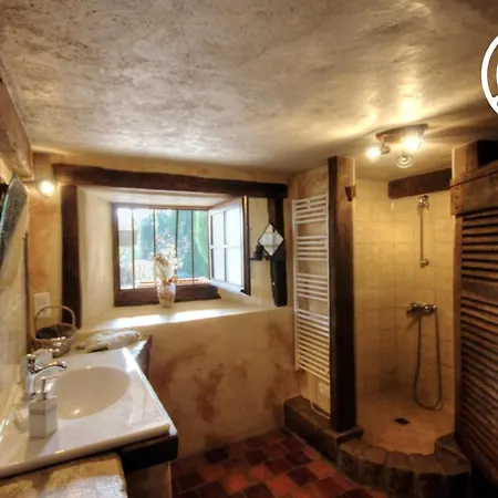 Holiday home Avec Four A Pain, Jardin, Terrasse, Jeux Et Poele A Bois, Acceptant Animaux - Fr-1-496-137